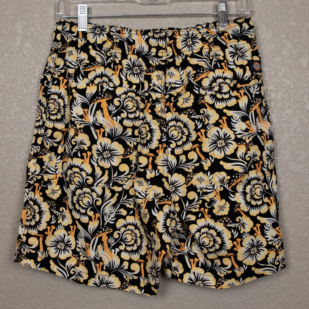 Dickies Roseburg brown floral shorts-S